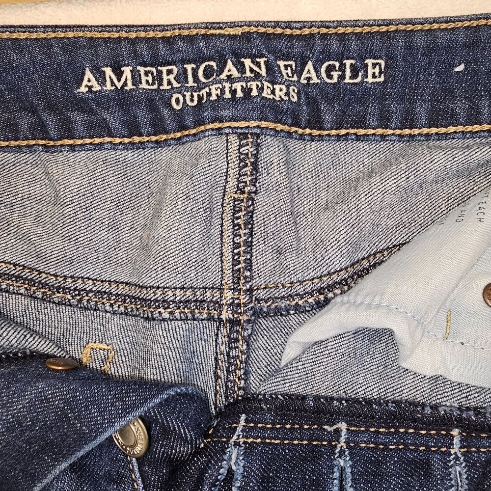 American Eagle Size 2 Juniors‎ Shorts - Picture 3 of 5